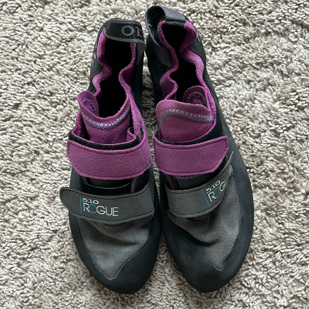 5.10 Rogue rock climbing shoes Size 10